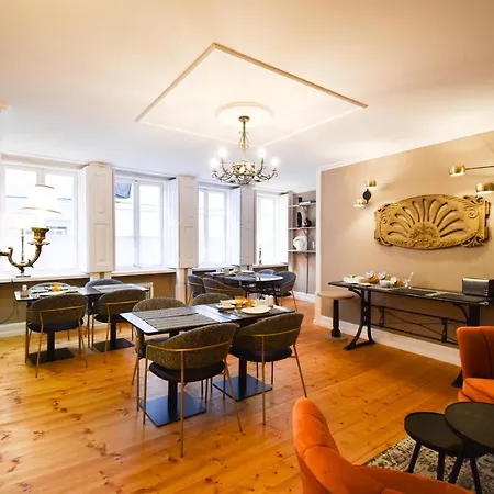 Charme 19 ベッド・アンド・ブレックファスト 4*