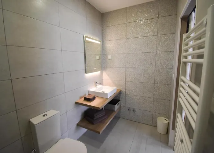 ベッド・アンド・ブレックファスト Charme 19