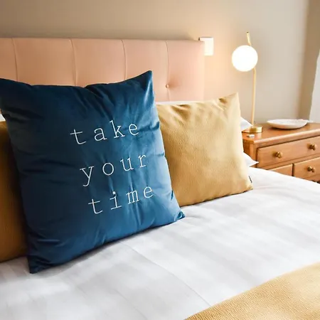Bed & Breakfast Charme 19 *