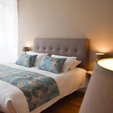 Charme 19 Oda ve Kahvaltı 4*