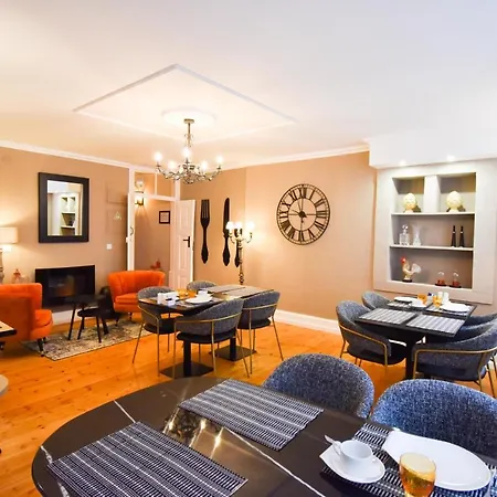 Couette-café Charme 19 4*