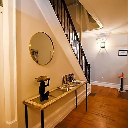 Charme 19 Bed & Breakfast 4*